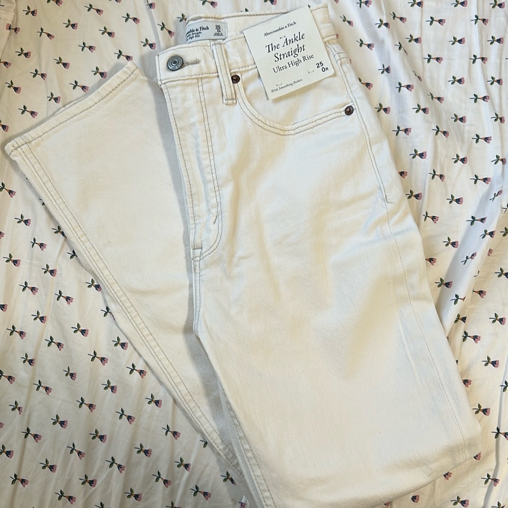 Abercrombie Ultra High Rise Ankle Straight Jeans